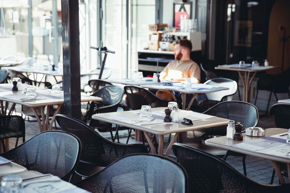 Hôtel Le Lion - Terrasse